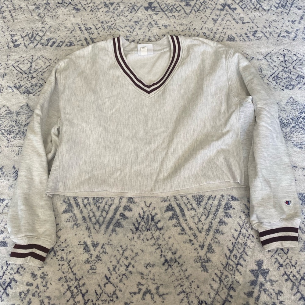 Like New Champion Cropped Sweatshirt
